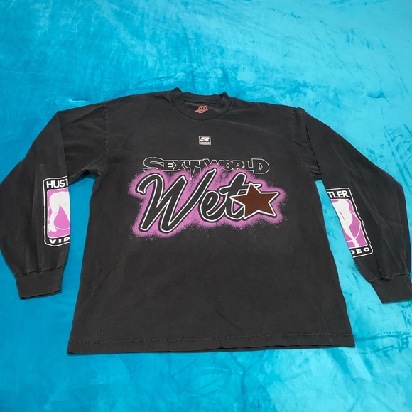 Sexyy World Hustler Video Black Long Sleeve Graphic Tee - Picture 1 of 4